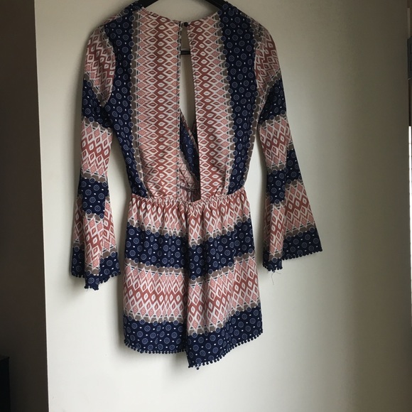 ILLA ILLA Printed Bell Sleeve Open Back Romper - Picture 7 of 7